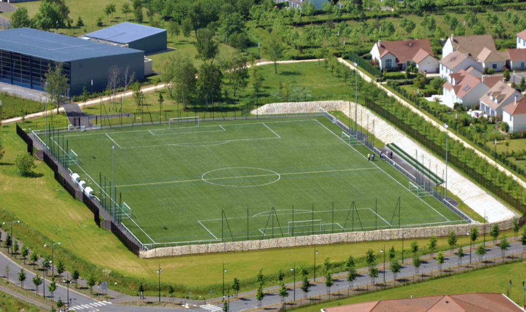 Réhabilitation et construction de huit équipements sportifs